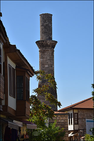 Le minaret tronqué d'Antalya Le minaret tronqué d'Antalya