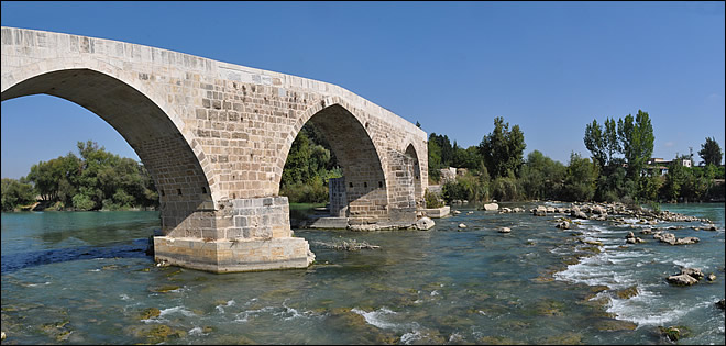 Le pont sur l'Eurymedon Le pont sur l'Eurymedon
