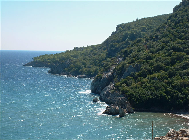 Vue depuis l'acropole d'Olympos Olympos Vue depuis l'acropole d'Olympos en Turquie